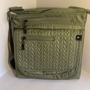 Sherpani Crossbody Willow NWOT